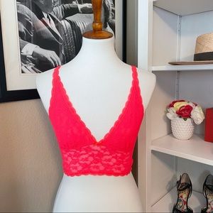 EUC Victoria’s Secret lace bralette top size M